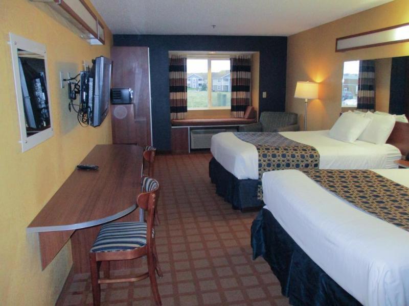 Quality Inn & Suites Watertown Fort Drum Calcium 外观 照片